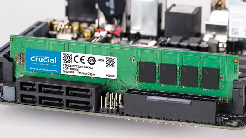 Crucial by Micron DDR4メモリ