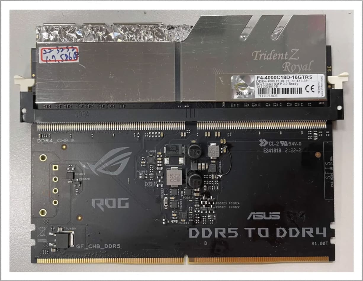 ASUS DDR5 to DDR4変換アダプターボード