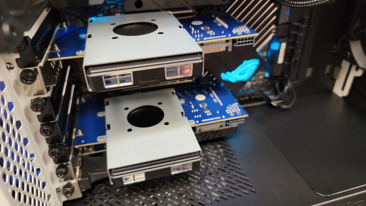PCIe 5.0 NVMe SSD PM1743 - 2台での動作デモ