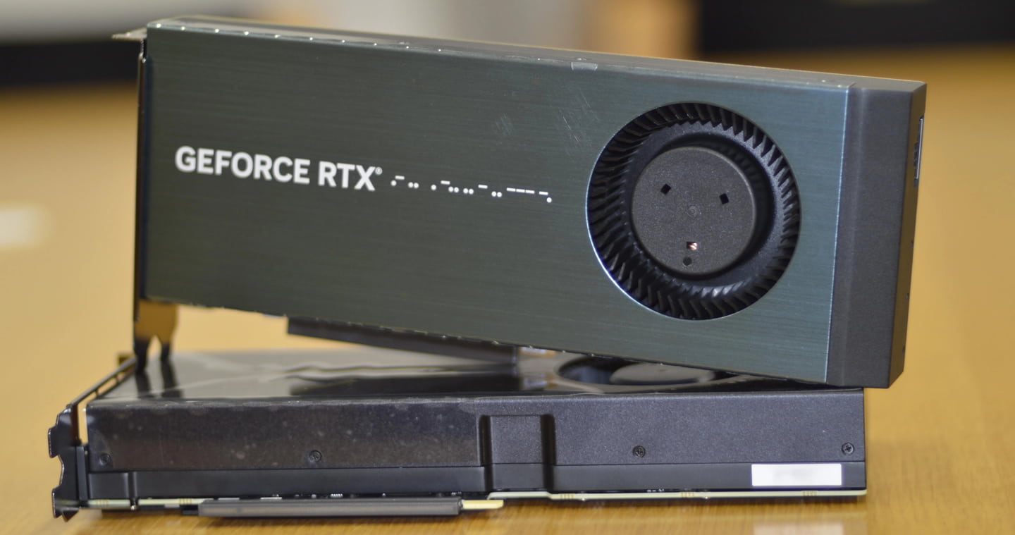 GeForce RTX 4090 - モールス信号で『AI Edition』と書かれている
