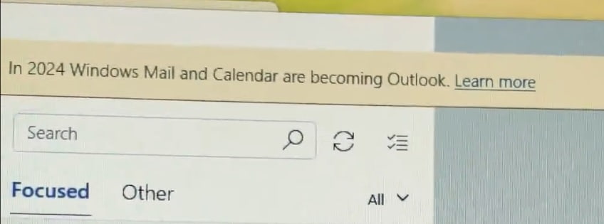メールとカレンダーはOutlookになるとの警告
