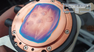 あるサーマルペーストが原因でCPUクーラーが腐食するとの報告。海外で多数の事例 腐食したCPUクーラーのベースプレート