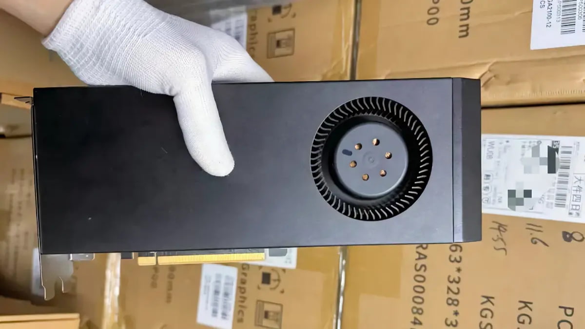 GeForce RTX 4080 32GB魔改造版